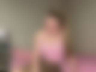Kira Kinstler's Live Sex Cam Show