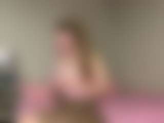 Kira Kinstler's Live Sex Cam Show