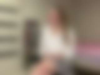 Live cam show with Kira Kinstler - Full Nudity on SpunkLive