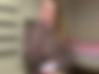 Kira Kinstler's Live Sex Cam Show