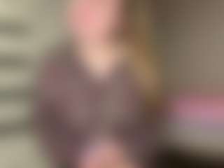Kira Kinstler's Live Sex Cam Show