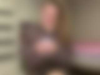 Kira Kinstler's Live Sex Cam Show