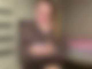 Kira Kinstler's Live Sex Cam Show