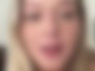 troubleinlace's Live Sex Cam Show