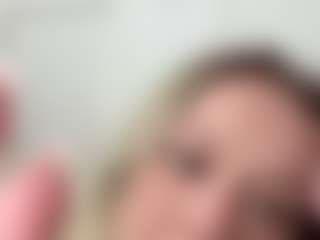 troubleinlace's Live Sex Cam Show