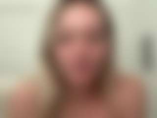 troubleinlace's Live Sex Cam Show