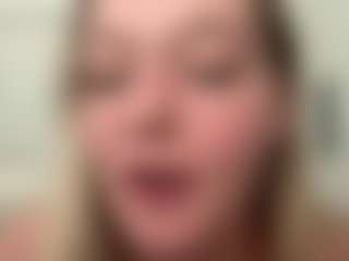 troubleinlace's Live Sex Cam Show