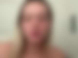 troubleinlace's Live Sex Cam Show