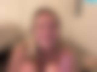 troubleinlace's Live Sex Cam Show
