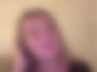 troubleinlace's Live Sex Cam Show