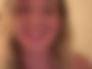 Live cam show with troubleinlace - Fucking on Cam Slut