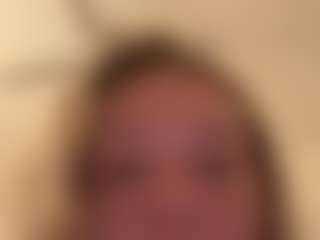troubleinlace's Live Sex Cam Show