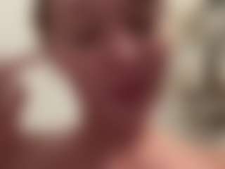 troubleinlace's Live Sex Cam Show