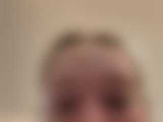 troubleinlace's Live Sex Cam Show