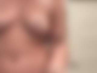 troubleinlace's Live Sex Cam Show