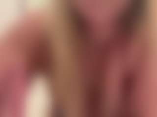 troubleinlace's Live Sex Cam Show