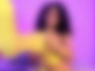 lucie-petite's Live Sex Cam Show