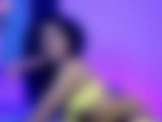 lucie-petite's Live Sex Cam Show