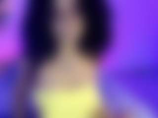 lucie-petite's Live Sex Cam Show
