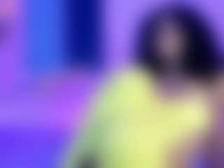 lucie-petite's Live Sex Cam Show