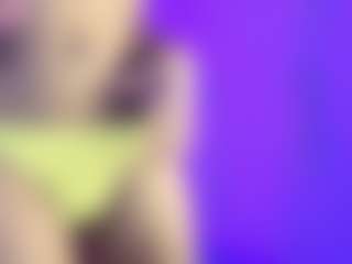 lucie-petite's Live Sex Cam Show