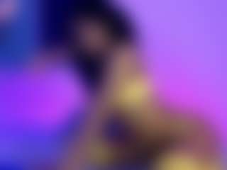 Live cam show with lucie-petite - Cuckold on hotwifechat.live