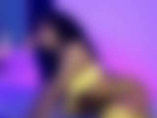 lucie-petite's Live Sex Cam Show
