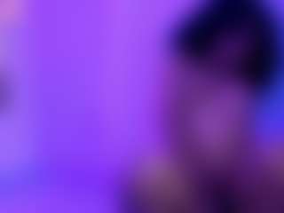 Live cam show with lucie-petite - New Toys on Hubzter Live