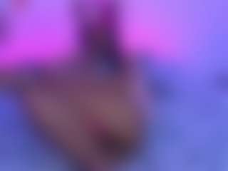 Live cam show with lucie-petite - Strip Ebony on luckytryst.com | colombia