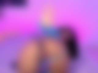 lucie-petite's Live Sex Cam Show
