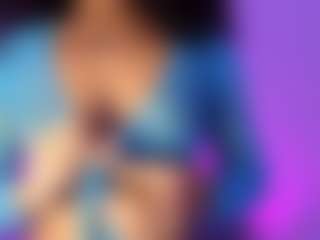 lucie-petite's Live Sex Cam Show