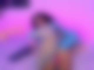 lucie-petite's Live Sex Cam Show