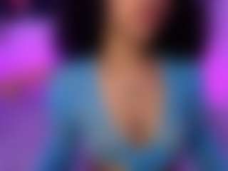 lucie-petite's Live Sex Cam Show