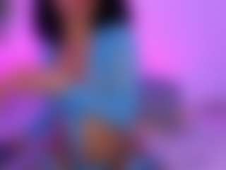 lucie-petite's Live Sex Cam Show