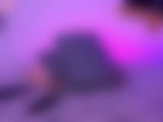 lucie-petite's Live Sex Cam Show