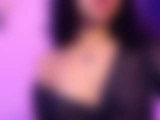 lucie-petite's Live Sex Cam Show