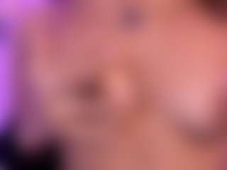 lucie-petite's Live Sex Cam Show