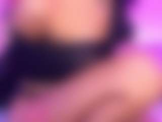 lucie-petite's Live Sex Cam Show