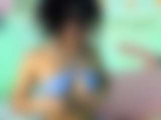 Live cam show with lucie-petite - Lush Latina on x69.live | colombia