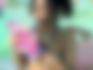 lucie-petite's Live Sex Cam Show