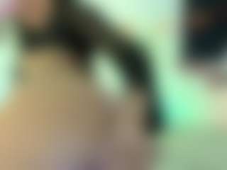 lucie-petite's Live Sex Cam Show
