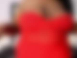 Treisy Vixen MILF webcam performer live streaming