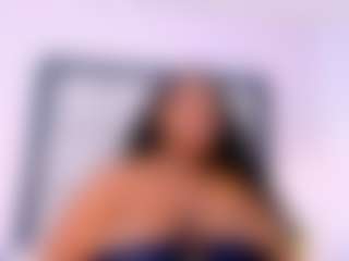 Live cam show with Treisy Vixen - Bikini on Camversity