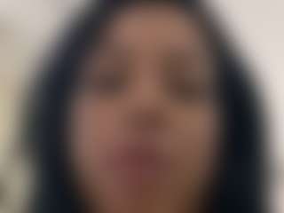 samyvi MILF webcam performer live streaming