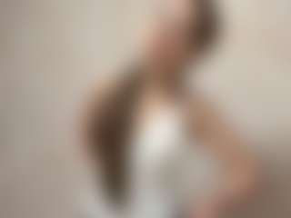 Bella's Live Sex Cam Show