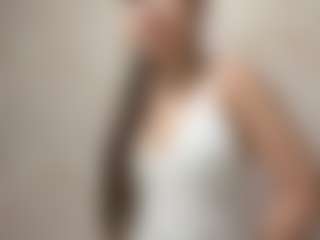 Bella's Live Sex Cam Show