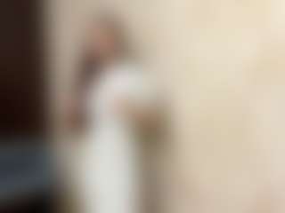 Bella's Live Sex Cam Show