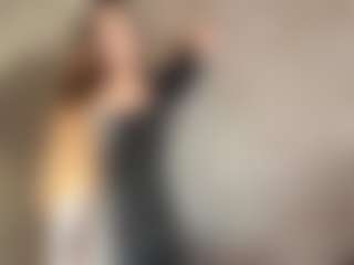 Bella's Live Sex Cam Show
