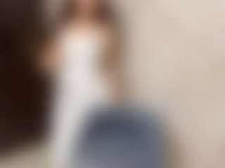 Bella's Live Sex Cam Show