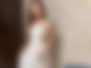 Bella's Live Sex Cam Show